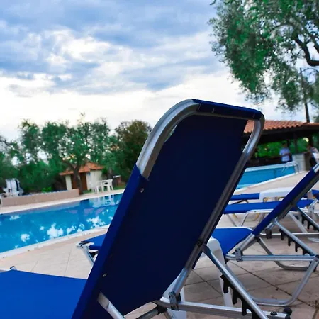 Coral Hotel 2*